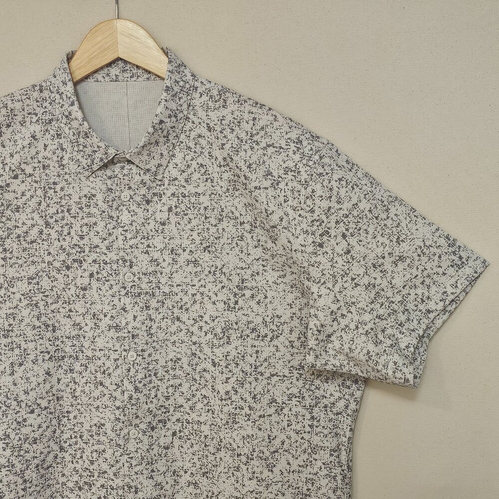 Lululemon Athletica Short Sleeve Airing Easy Button Down XXL